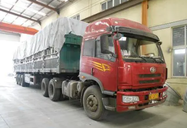 6轮半挂车
