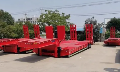 后四轴半挂车