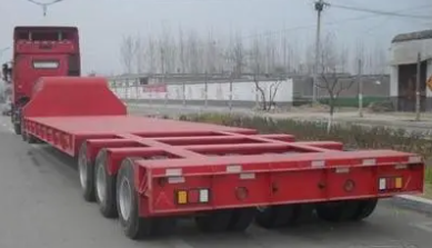 重型半挂车吨位
